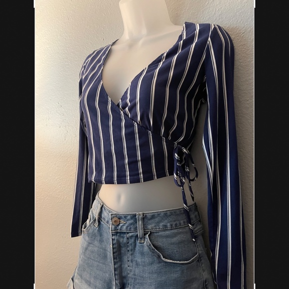 Forever21 Striped blue/white Crop top - Picture 5 of 5